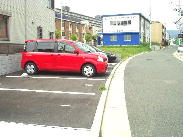 アプローズの駐車場