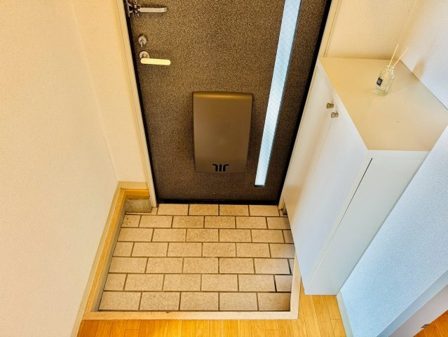 パストラルハイツＢ棟の玄関