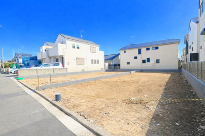 【前面道路含む現地写真】 | ◆港北区新吉田東　建築条件なし売地◆ | ◆その邸が魅せる、気品・上質・重厚感・極細やかさ、そのすべては訪れた者に安らぎと品性を与える特別な空間です。ここに住むからこそ意味がある。すべての（始まり）をここから迎えます。