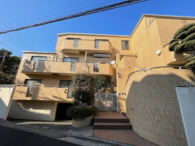 アトウェル神山の外観