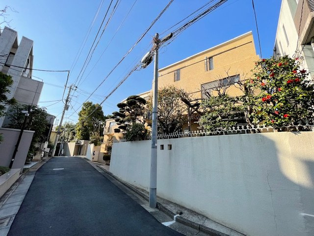 アトウェル神山の外観