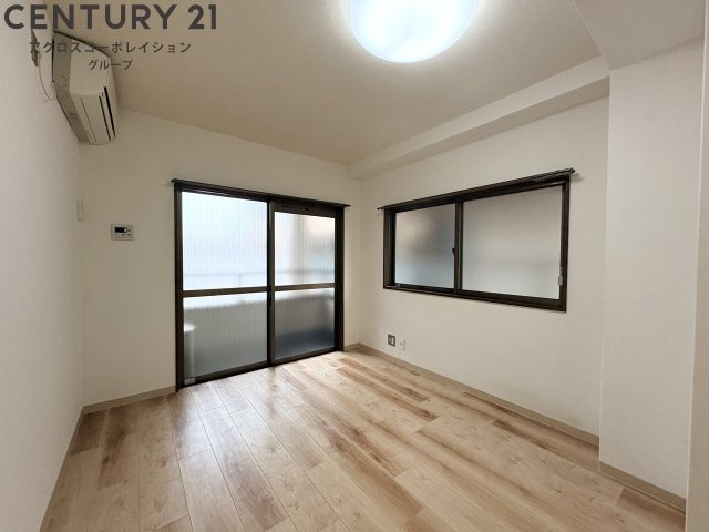 洋室７帖！エアコン付き！