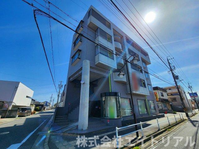 210ルミエールの外観