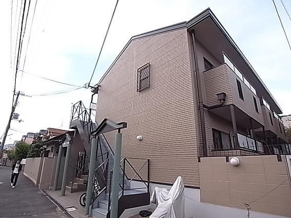 フローレス岡本の外観