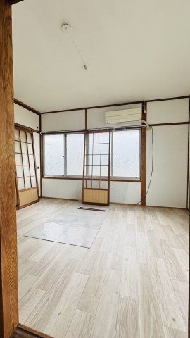 筑紫野市紫６丁目のアパートの居間・リビング