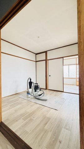 筑紫野市紫６丁目のアパートのエントランス