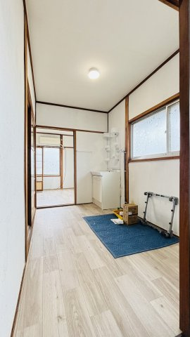 筑紫野市紫６丁目のアパートのロビー