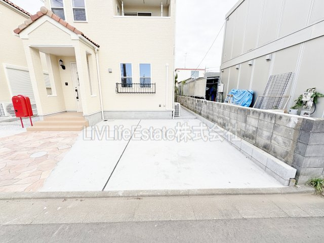 並木町3丁目戸建賃貸住宅の駐車場