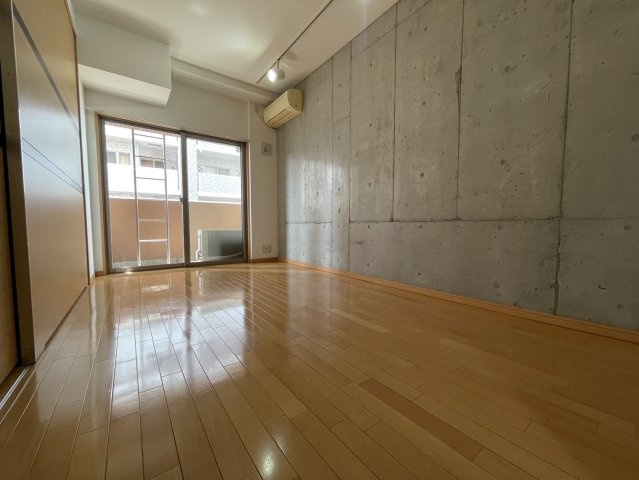 アーバングリーン神戸元町の居間・リビング
