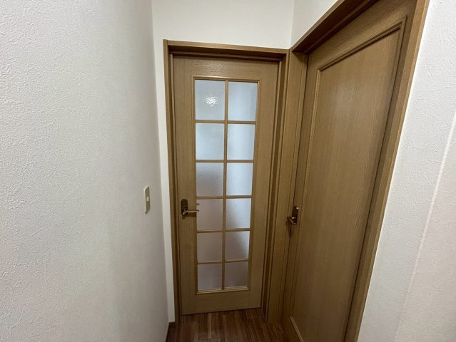 アルバ西条の玄関