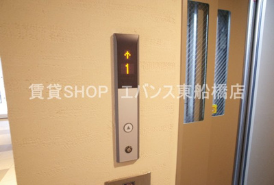  | コンフォーティア