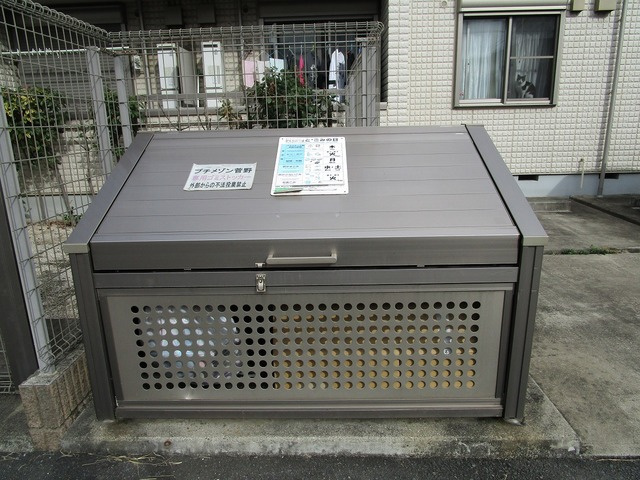 プチメゾン菅野のその他共用部分|★入居者専用ゴミストッカー★