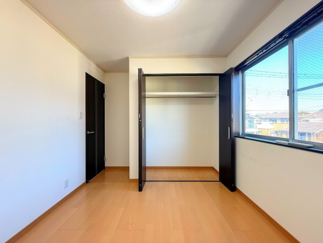 泉区和泉が丘3丁目　中古戸建てのバルコニー|◆日当たり良好なバルコニー！毎日のお洗濯にも嬉しいですね！
