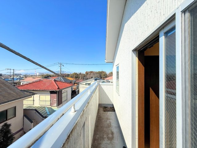 泉区和泉が丘3丁目　中古戸建ての収納|◆大容量のウォークインクローゼットがあれば、室内にタンスなどを置かなくて済み、室内がスッキリします！
