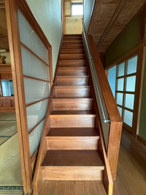 【内装】 | 【建物未登記】鉾田市滝浜　中古住宅 | 階段
