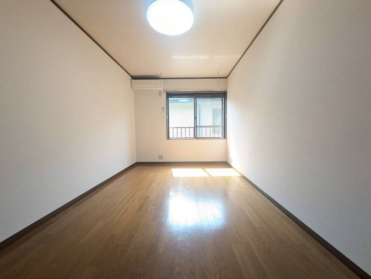 さいたま市浦和区東高砂町のアパートの居間・リビング