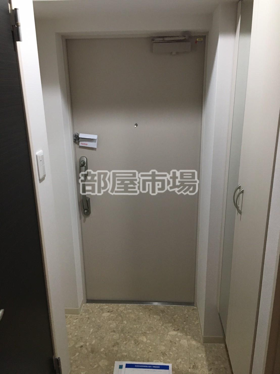 フィオーレ元浅草の玄関