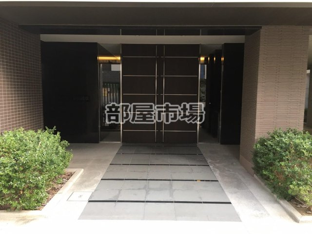 フィオーレ元浅草のエントランス