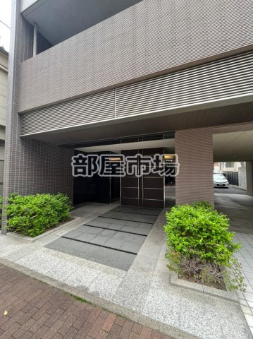 フィオーレ元浅草のエントランス