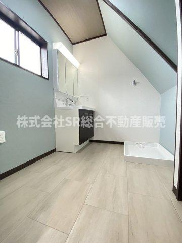玉串元町2丁目中古戸建の脱衣所|脱衣場が広めで清潔感もございます！