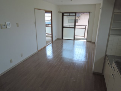 【子供部屋】 | メゾンヴィラージュ | 写真は同マンション別部屋
