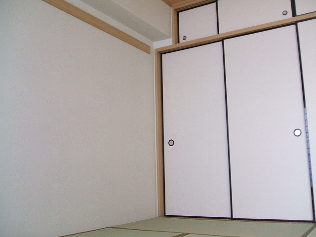 久留米市荘島町の賃貸マンションの寝室|寝室にいかがでしょうか※同タイプのお部屋になります