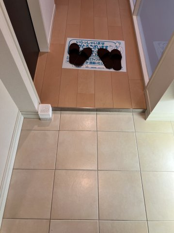 ベルファース本郷弓町の玄関