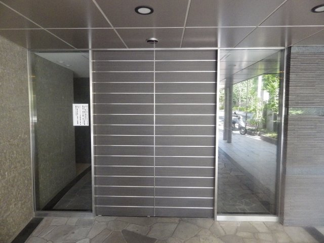 ベルファース本郷弓町のエントランス