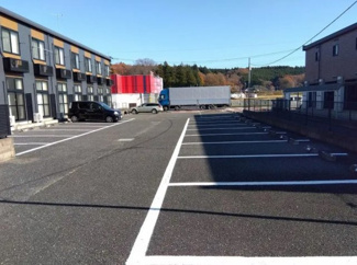 【駐車場】