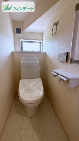 第1土浦市木田余東台5丁目　新築戸建のトイレ|明るく清潔感のあるトイレ。節水タイプで環境にもやさしく、家計にも嬉しい設備です。