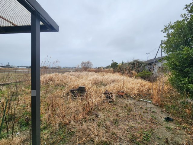 いすみ市岬町押日、木造平屋建の庭|簡単な家庭菜園も楽しめるお庭です