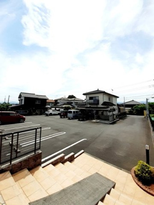 【駐車場】 | メイグラード | カースペースがあります