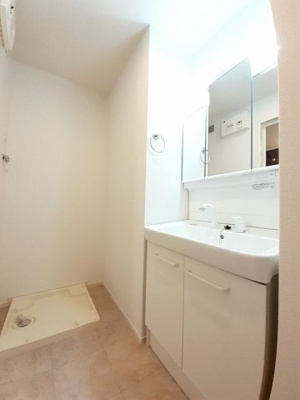 【洗面所】 | ハイツ富士Ⅱ | 忙しい朝には欠かせない洗面所です