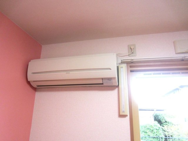 【設備】 | サンハイム原田 | 110 エアコン