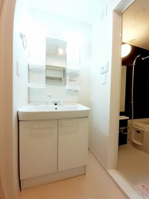 【洗面所】 | サザンレジデンス | 明るい洗面所です