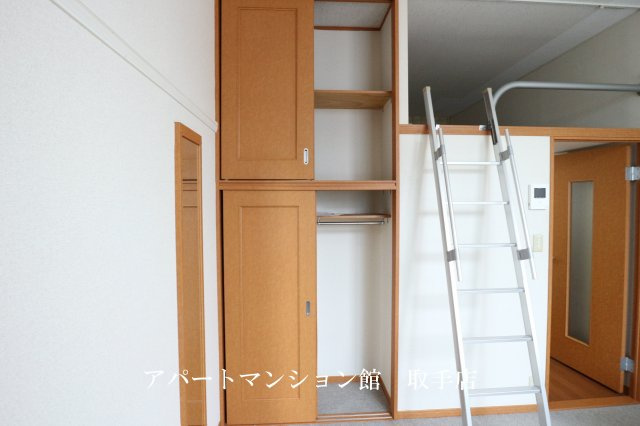 レオパレスカメリアの収納