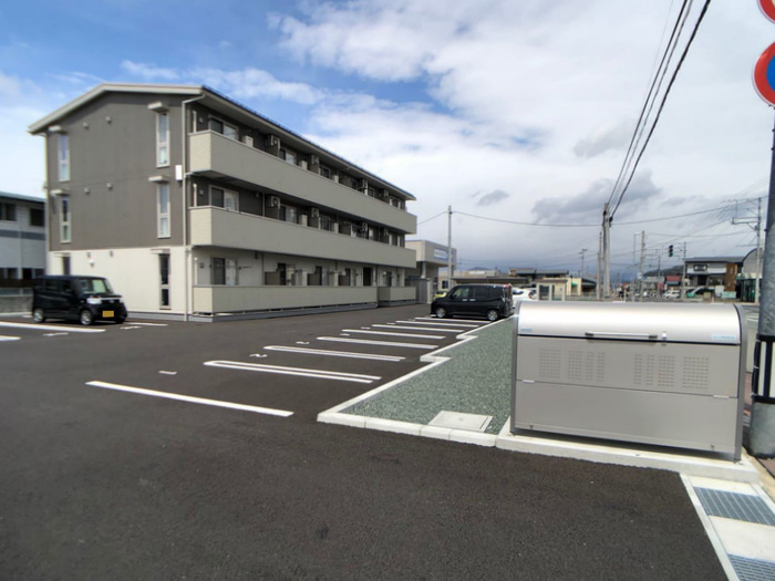 バレンタインハウス温泉町の駐車場|駐車場