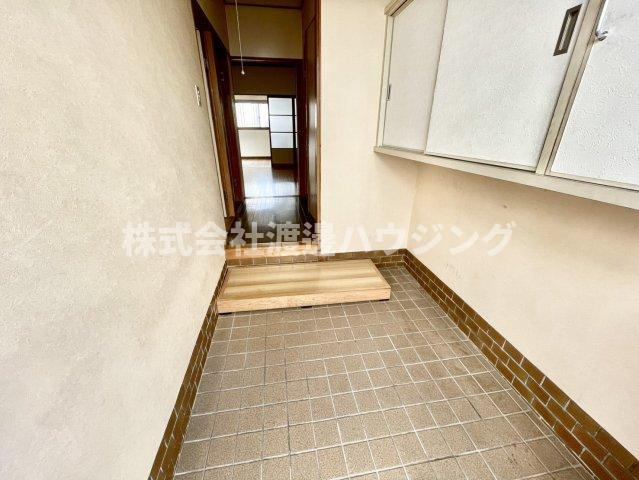 杭全4丁目貸家の玄関