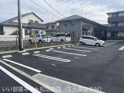 【駐車場】 | ベルマティーナ南松山