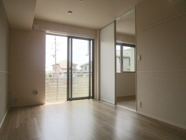 Ｒｅｖｅｕｒ　Ｈａｎａｚｏｎｏ　リヴェールハナゾノの居間・リビング|★フローリング★