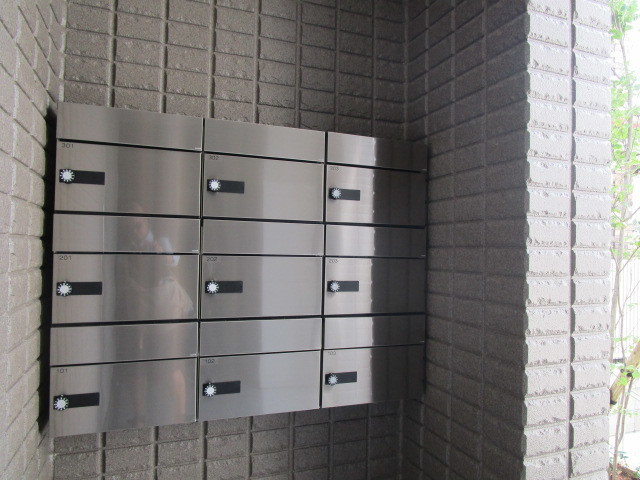 Ｒｅｖｅｕｒ　Ｈａｎａｚｏｎｏ　リヴェールハナゾノのその他共用部分|★メールボックス★