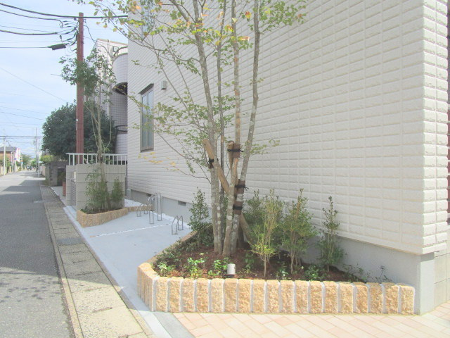 Ｒｅｖｅｕｒ　Ｈａｎａｚｏｎｏ　リヴェールハナゾノのエントランス|★共用部★