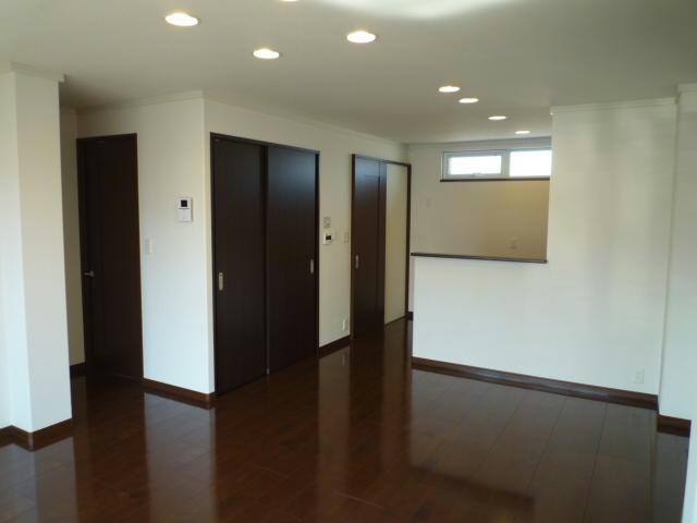 文苑３－５５－１３テラスハウスの居間・リビング