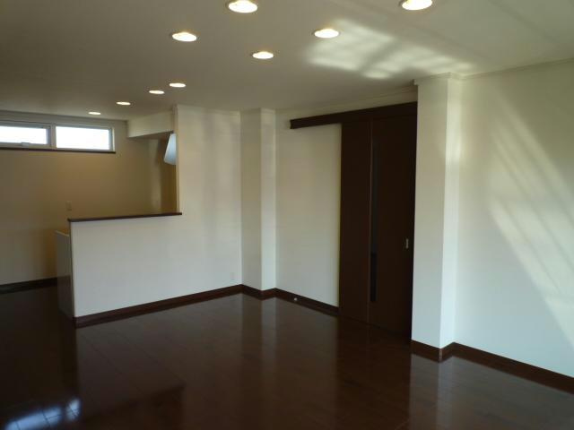 文苑３－５５－１３テラスハウスの居間・リビング