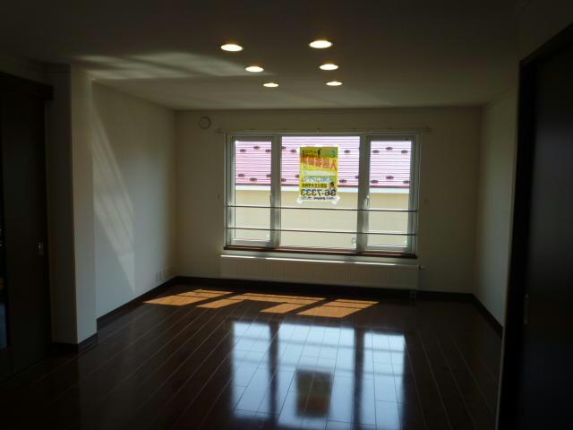 文苑３－５５－１３テラスハウスの居間・リビング