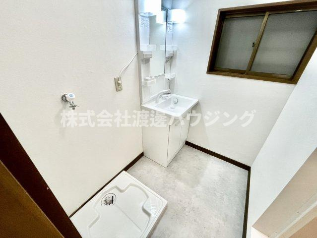 桃谷3丁目貸家の洗面所