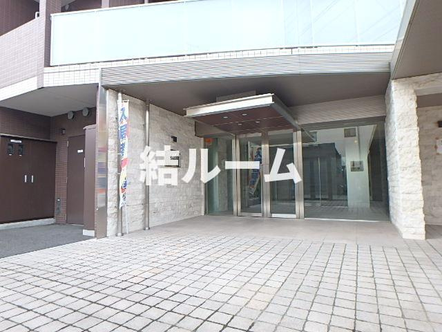板橋区氷川町の賃貸マンションのエントランス