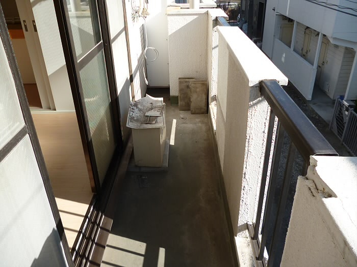 府中市寿町３丁目の賃貸マンションのバルコニー