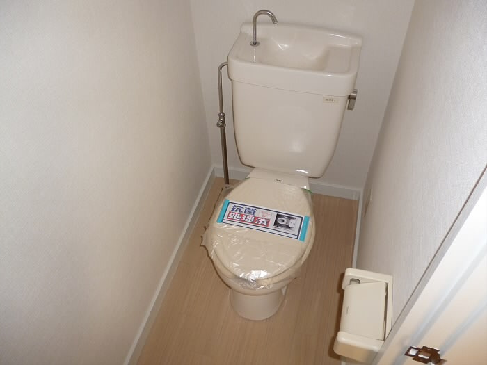 府中市寿町３丁目の賃貸マンションのトイレ