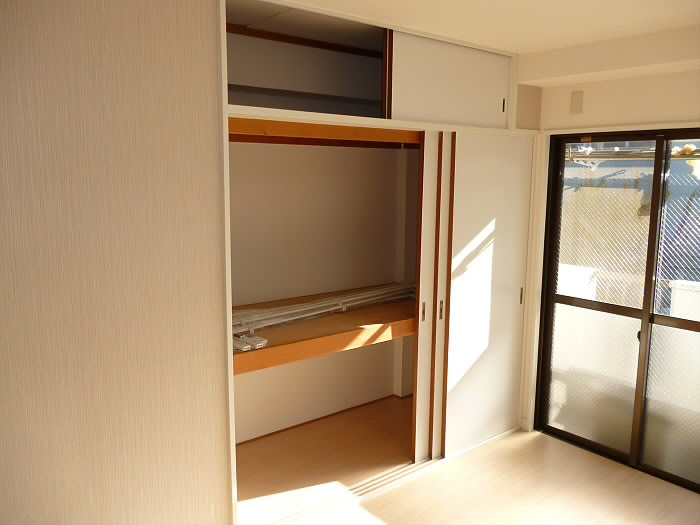 府中市寿町３丁目の賃貸マンションの収納